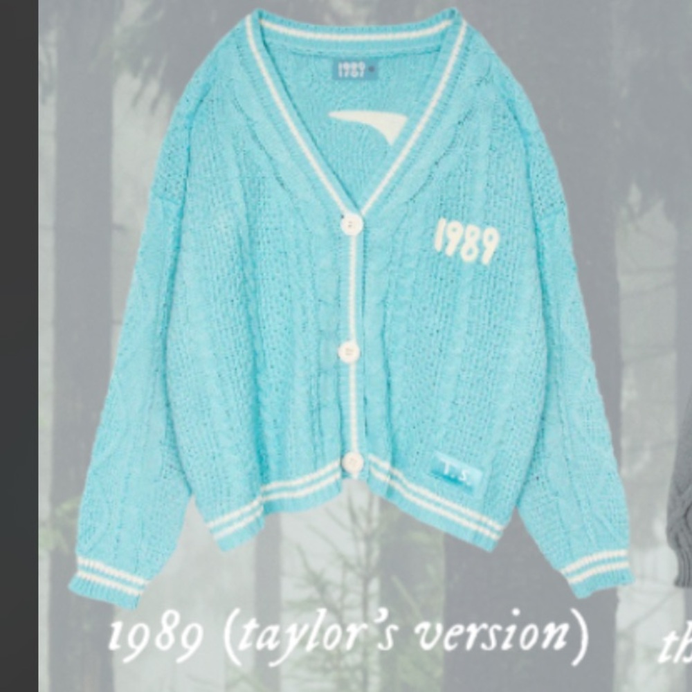 Taylor Swift 1989 Cardigan Woman’s size Medium/Large - Picture 5 of 5